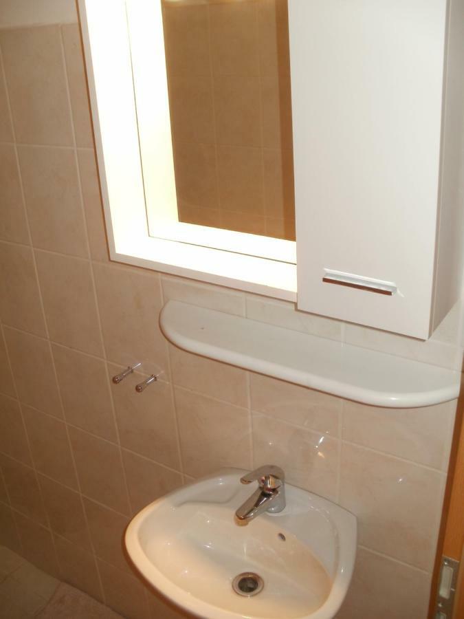 Apartments & Rooms Neno Tribanj-Kruscica Exterior photo